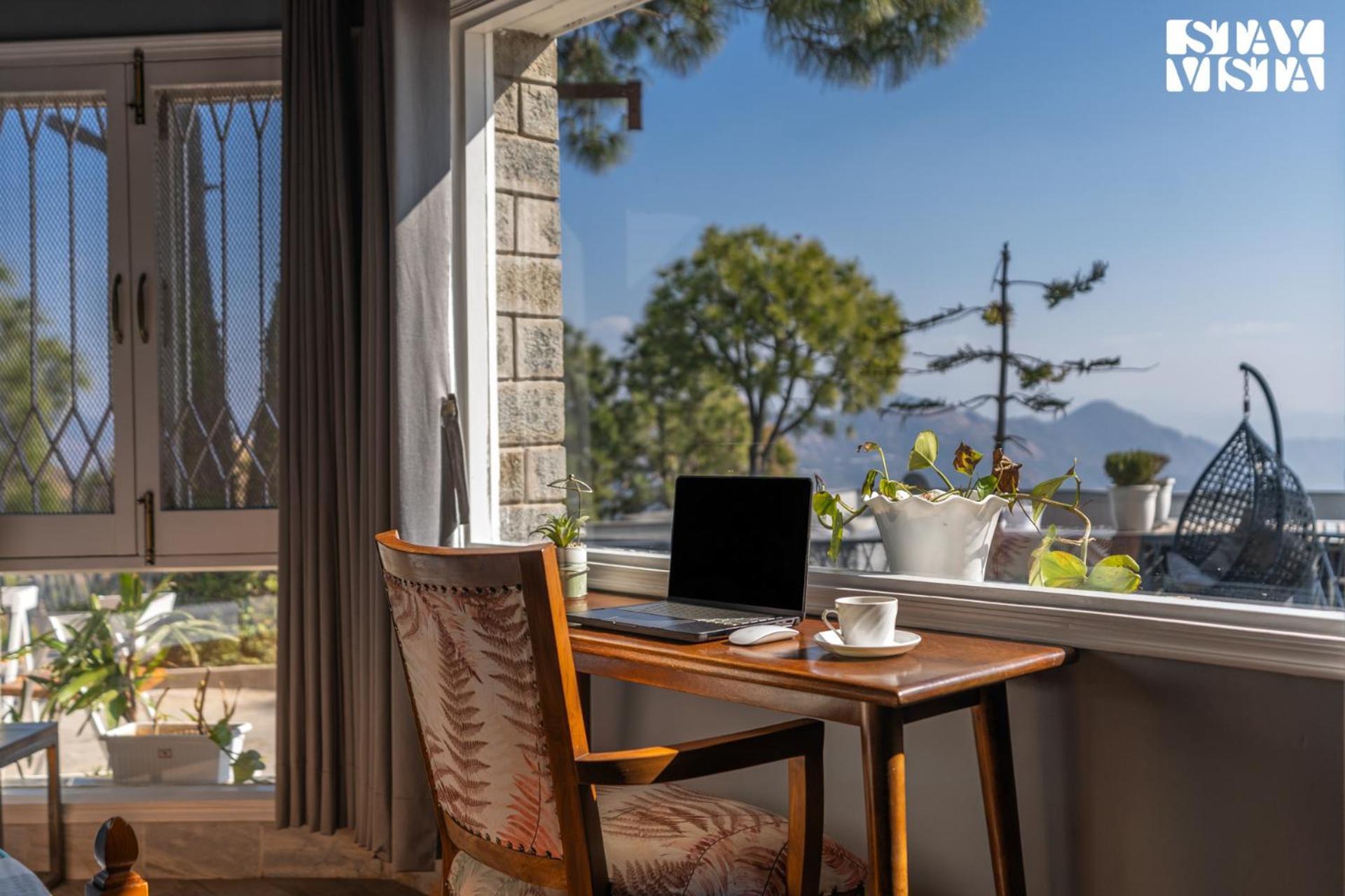 Stayvista At Serene With Outdoor Bonfire Barog 외부 사진