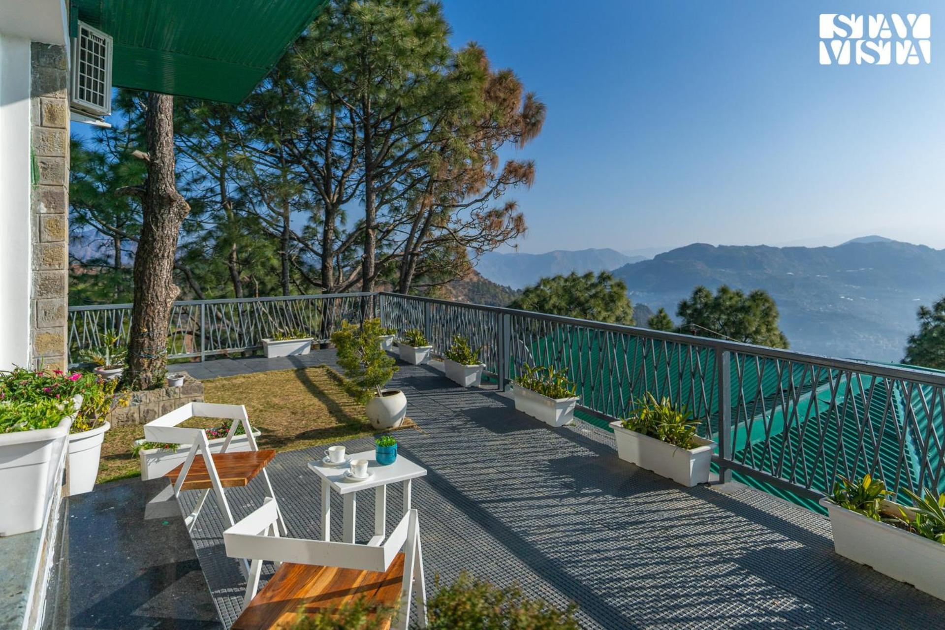 Stayvista At Serene With Outdoor Bonfire Barog 외부 사진